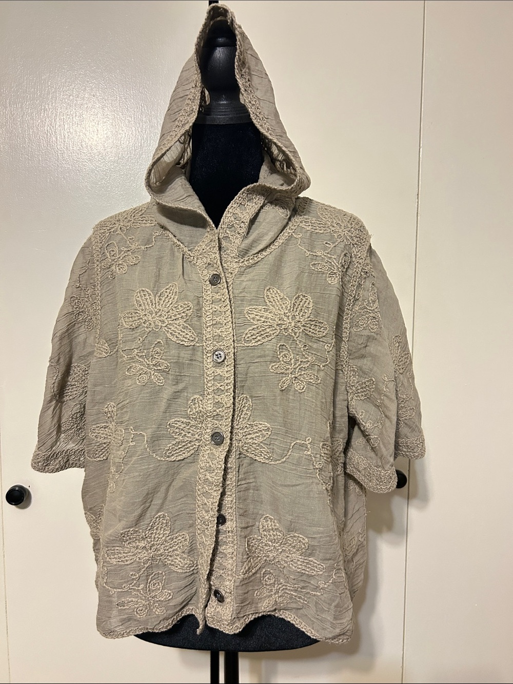 POL Embroidered Hooded Short-Sleeve Cape - Beige